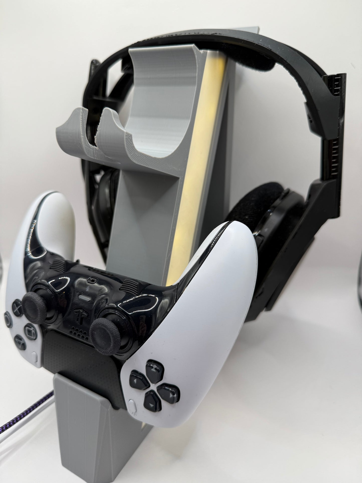 Gaming-Organizer mit LED Beleuchtung und Ladefunktion